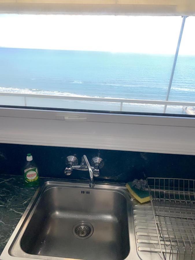 Larnaca Seaview Rooms Екстер'єр фото